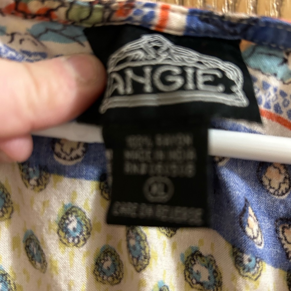 Women’s blouse